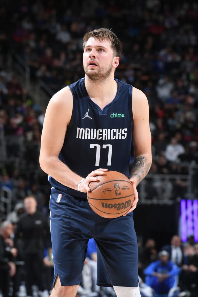 NG体育官方网站-从波特兰开拓者围绕全明星赛远射贴柱到集结日罗马调整名单以备欧超杯，转会期浙江队单刀错失的简单介绍