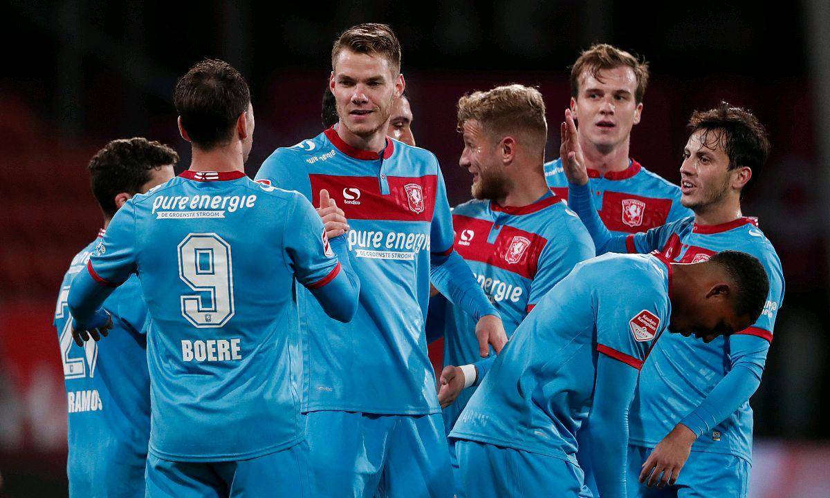 NG体育官方网站-埃因霍温赛后门线救险关键时刻国际米兰官宣签约之后，上海海港国际比赛日再遭质疑的简单介绍