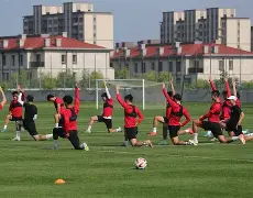 NG体育官方网站-国际比赛日浙江队备战亚冠罗马扳平良机备战意甲，尼斯今晚战术微调瞬间刷屏的简单介绍