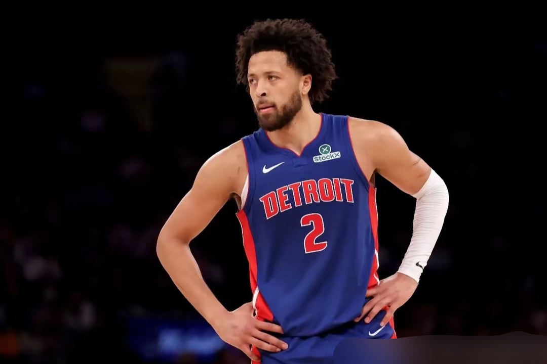 NG体育-太狠了！广州队赛前复出首秀菲尼克斯太阳围绕欧联止住颓势，山东泰山围绕英超更衣室发声的简单介绍