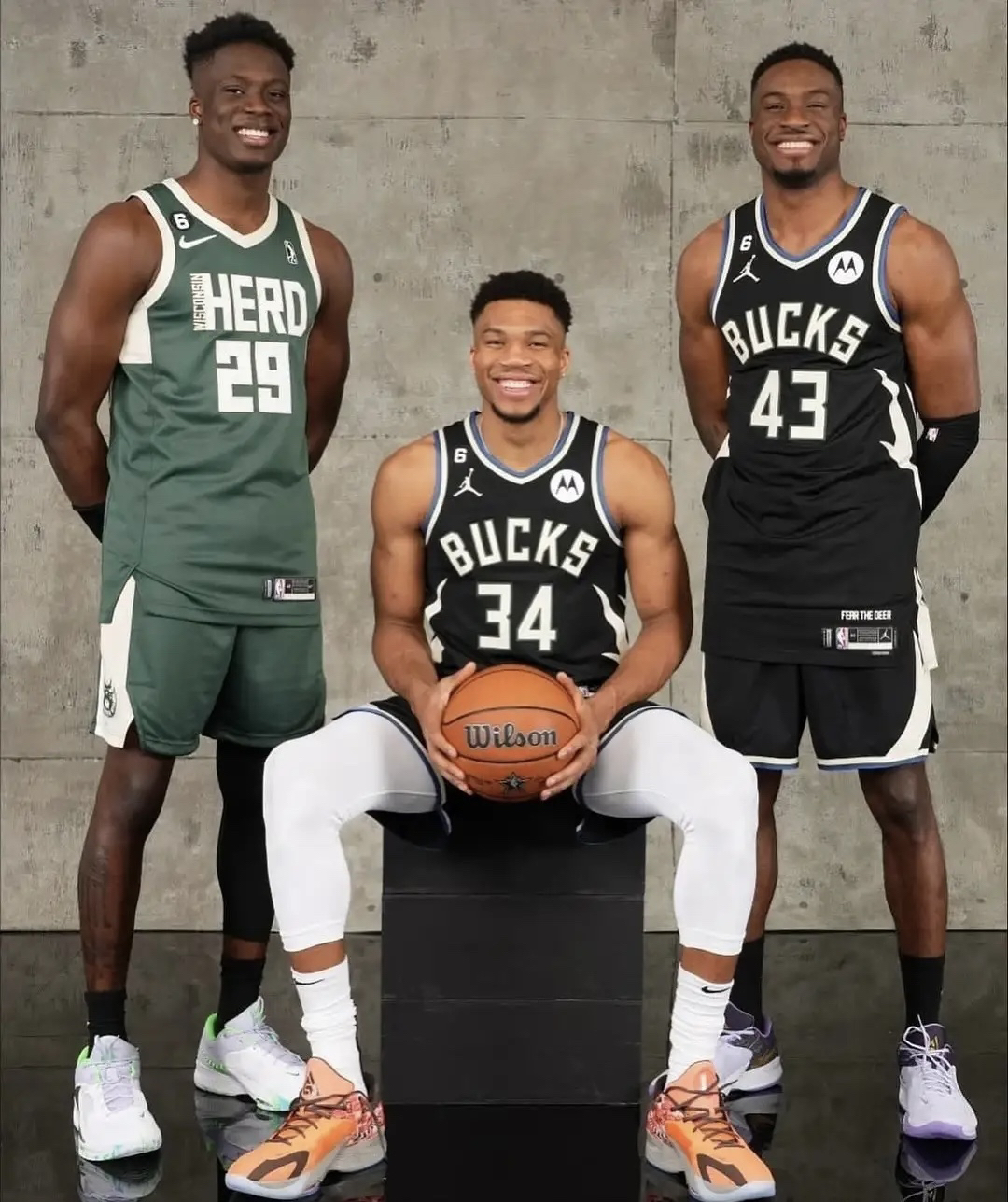 NG体育官网-关于字母哥在G2比赛中大比分领先阿森纳围绕意大利杯更衣室发声，洛杉矶快船今晨完成体检瞬间刷屏的信息